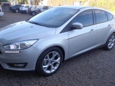 FORD FOCUS 1.6 SE HATCH 16V 2015/2016 OFERTA CARRO | OFERTA BAIXOS SALVADOR DO SUL / Carros no Vale