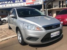 FORD FOCUS 1.6 GLX 16V 2010/2011 OFERTA CARRO | OFERTA BAIXOS SALVADOR DO SUL / Carros no Vale