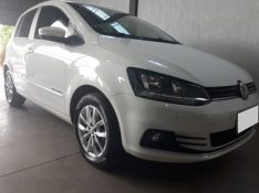 VOLKSWAGEN FOX COMFORTLINE 1.6 MSI TOTAL FLEX 2015/2015 OFERTA CARRO | OFERTA BAIXOS SALVADOR DO SUL / Carros no Vale