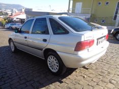 FORD ESCORT 1.8 GL 16V 1998/1998 COMPLETO VEÍCULOS GUAPORÉ / Carros no Vale