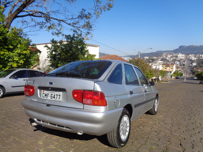 FORD ESCORT 1.8 GL 16V - 1998