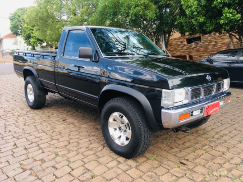 NISSAN PATHFINDER 2.5 SE 4X4 1995/1995 COMPLETO VEÍCULOS GUAPORÉ / Carros no Vale