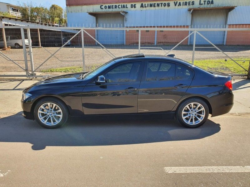 BMW 328i 2.0 TURBO 2012/2013 RIGAUTO VEÍCULOS VENÂNCIO AIRES / Carros no Vale