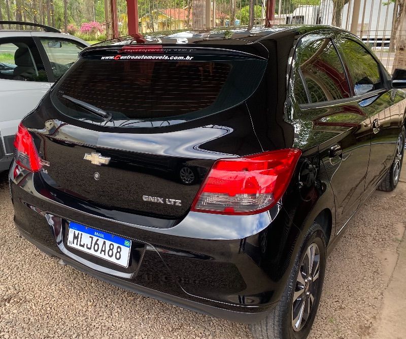 Chevrolet ONIX LTZ 1.4 2014 CENTRO AUTOMÓVEIS TEUTÔNIA / Carros no Vale