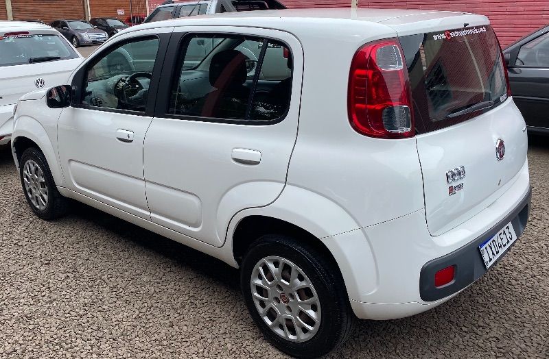 Fiat UNO VIVACE CELEB 1.0 EVO 2016 CENTRO AUTOMÓVEIS TEUTÔNIA / Carros no Vale