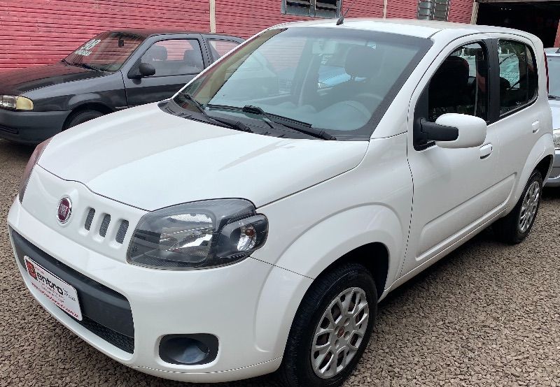 Fiat UNO VIVACE CELEB 1.0 EVO 2016 CENTRO AUTOMÓVEIS TEUTÔNIA / Carros no Vale