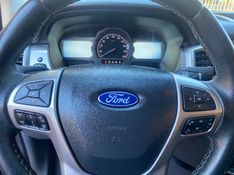 Ford RANGER C.DUPLA LIMITED 3.2 4×4 2018 CENTRO AUTOMÓVEIS TEUTÔNIA / Carros no Vale