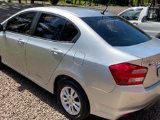 Honda CITY LX 2013 CENTRO AUTOMÓVEIS TEUTÔNIA / Carros no Vale