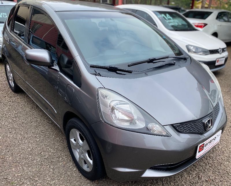 Honda FIT LXL 1.4 2010 CENTRO AUTOMÓVEIS TEUTÔNIA / Carros no Vale