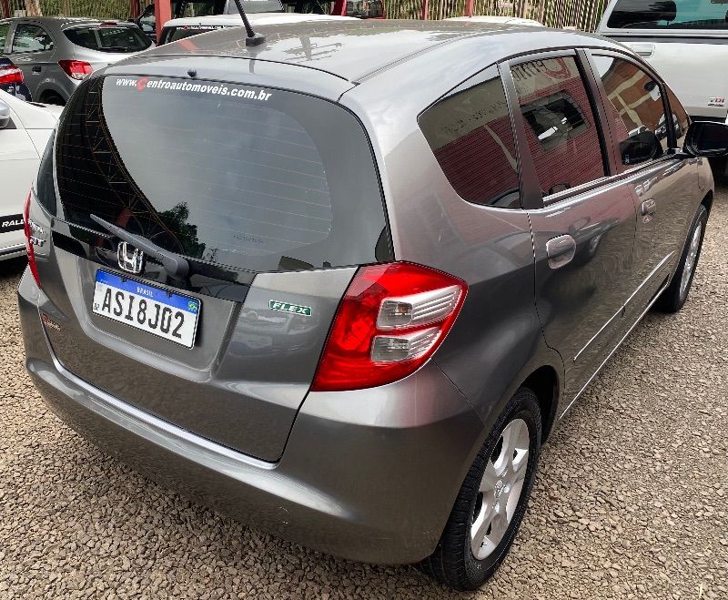 Honda FIT LXL 1.4 2010 CENTRO AUTOMÓVEIS TEUTÔNIA / Carros no Vale