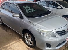 Toyota COROLLA GLi 1.8 2014 CENTRO AUTOMÓVEIS TEUTÔNIA / Carros no Vale