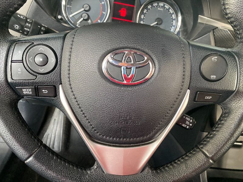 Toyota COROLLA XEi 2.0 2016 CENTRO AUTOMÓVEIS TEUTÔNIA / Carros no Vale