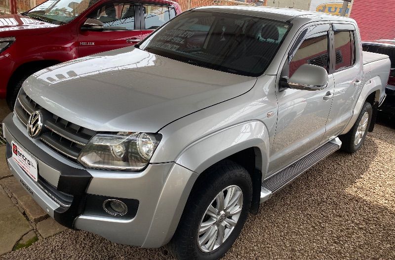 Volkswagen AMAROK HIGHLINE 2.0 TURBO 2012 CENTRO AUTOMÓVEIS TEUTÔNIA / Carros no Vale