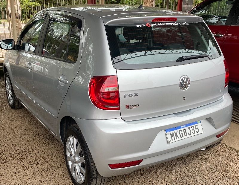 Volkswagen FOX 1.0 2014 CENTRO AUTOMÓVEIS TEUTÔNIA / Carros no Vale