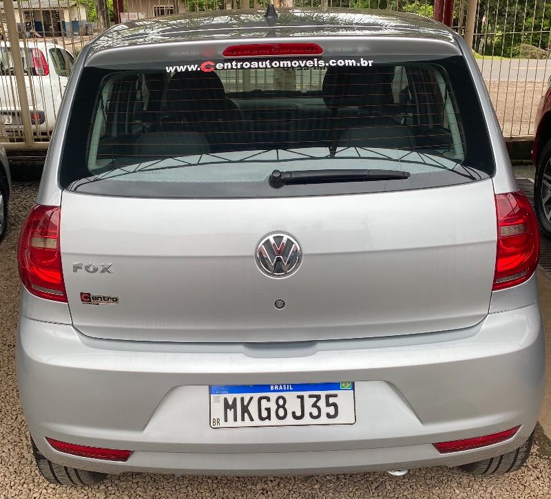 Volkswagen FOX 1.0 2014 CENTRO AUTOMÓVEIS TEUTÔNIA / Carros no Vale