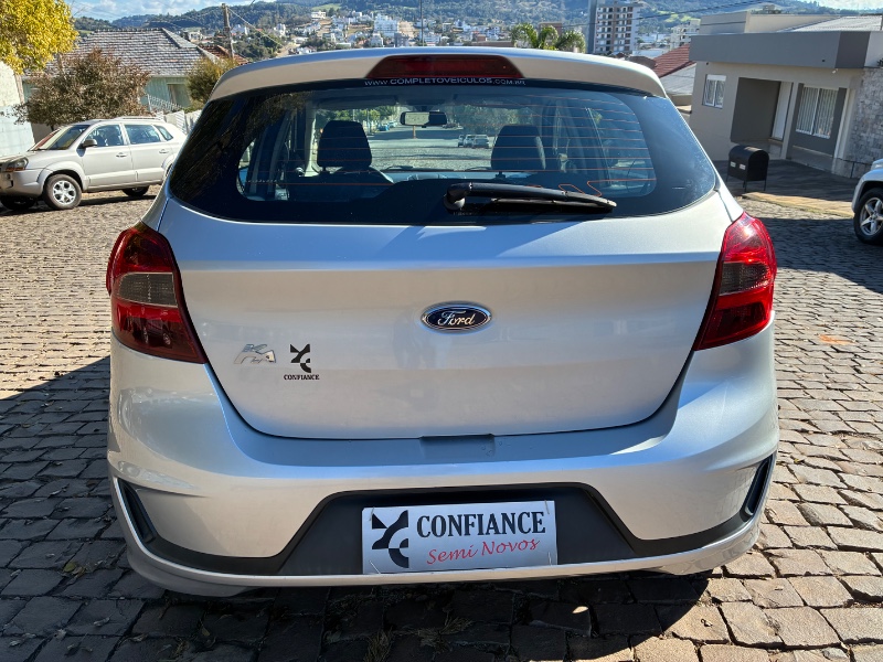 FORD KA 1.0 SE FLEX 5P 2019/2020 COMPLETO VEÍCULOS GUAPORÉ / Carros no Vale