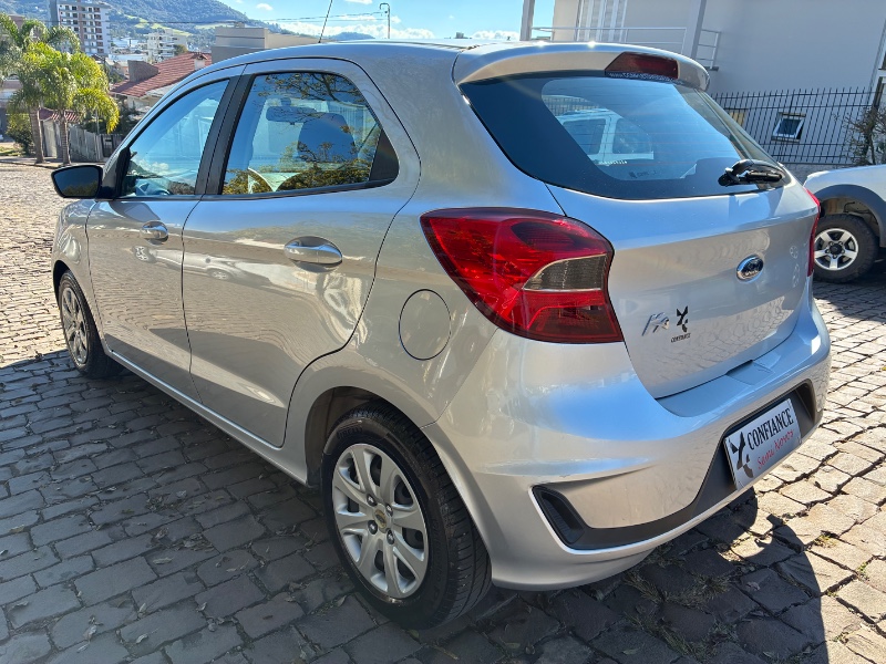 FORD KA 1.0 SE FLEX 5P 2019/2020 COMPLETO VEÍCULOS GUAPORÉ / Carros no Vale