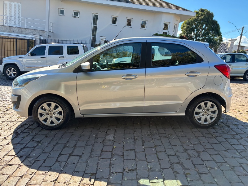 FORD KA 1.0 SE FLEX 5P 2019/2020 COMPLETO VEÍCULOS GUAPORÉ / Carros no Vale