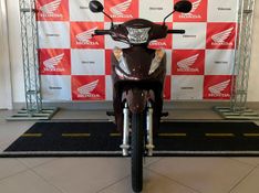 HONDA BIZ 125 MARROM 2021/2021 VALECROSS HONDA DREAM LAJEADO / Carros no Vale