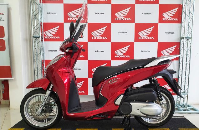 HONDA SH 300I VERMELHA 2018/2018 VALECROSS HONDA DREAM LAJEADO / Carros no Vale