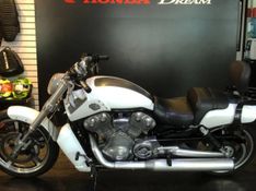 HARLEY DAVIDSON VRSCF BRANCA 2012/2013 VALECROSS HONDA DREAM LAJEADO / Carros no Vale