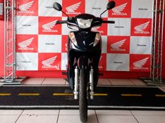 Honda BIZ 125 EX AZUL 2011/2011 VALECROSS HONDA DREAM LAJEADO / Carros no Vale