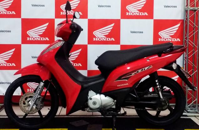 Honda BIZ 125 EX VERMELHA 2015/2015 VALECROSS HONDA DREAM LAJEADO / Carros no Vale