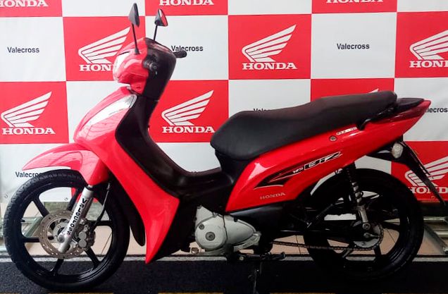 Honda BIZ 125 EX VERMELHA 2015/2015 VALECROSS HONDA DREAM LAJEADO / Carros no Vale