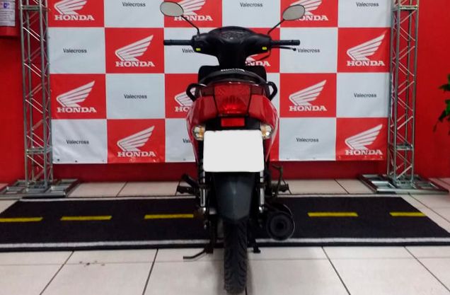 Honda BIZ 125 EX VERMELHA 2015/2015 VALECROSS HONDA DREAM LAJEADO / Carros no Vale