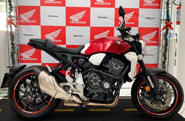 HONDA CB 1000R VERMELHA 2021/2021 VALECROSS HONDA DREAM LAJEADO / Carros no Vale