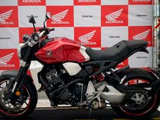 HONDA CB 1000R VERMELHA 2021/2021 VALECROSS HONDA DREAM LAJEADO / Carros no Vale