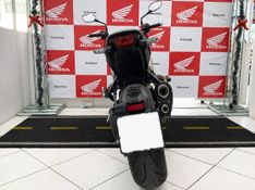 HONDA CB 1000R VERMELHA 2021/2021 VALECROSS HONDA DREAM LAJEADO / Carros no Vale