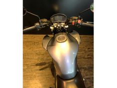 HONDA CB 250F PRATA 2018/2018 VALECROSS HONDA DREAM LAJEADO / Carros no Vale