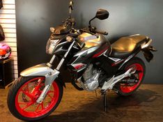 HONDA CB 250F PRATA 2018/2018 VALECROSS HONDA DREAM LAJEADO / Carros no Vale