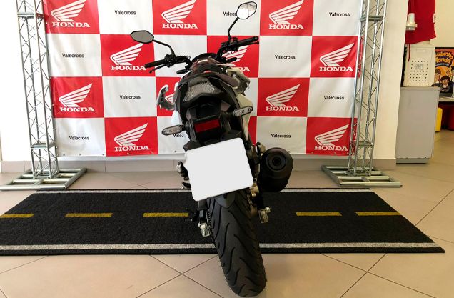 Honda CB 250F BRANCA 2018/2019 VALECROSS HONDA DREAM LAJEADO / Carros no Vale