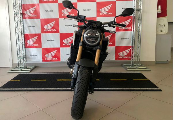 HONDA CB 650R AZUL 2020/2021 VALECROSS HONDA DREAM LAJEADO / Carros no Vale