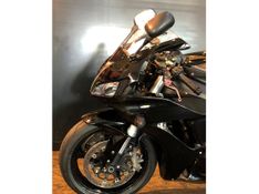 HONDA CBR 1000RR PRETA 2007/2007 VALECROSS HONDA DREAM LAJEADO / Carros no Vale