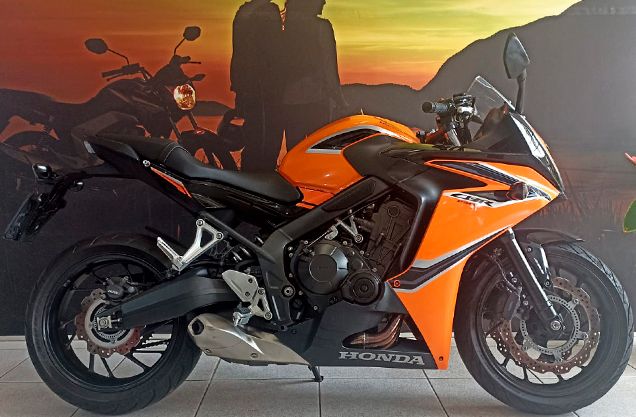 Honda CBR 650F LARANJA 2018/2019 VALECROSS HONDA DREAM LAJEADO / Carros no Vale