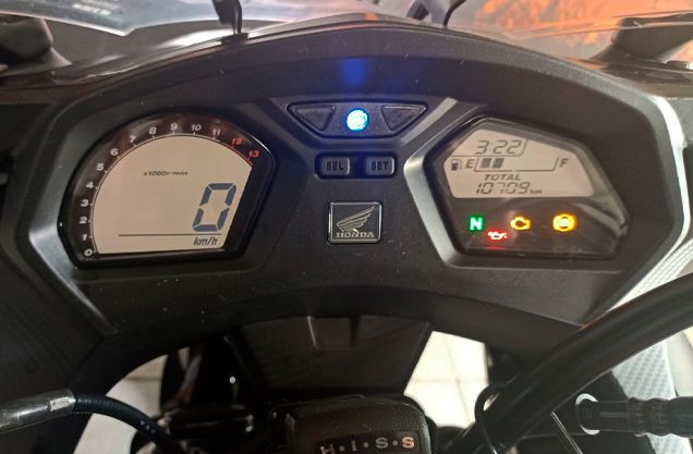 Honda CBR 650F LARANJA 2018/2019 VALECROSS HONDA DREAM LAJEADO / Carros no Vale