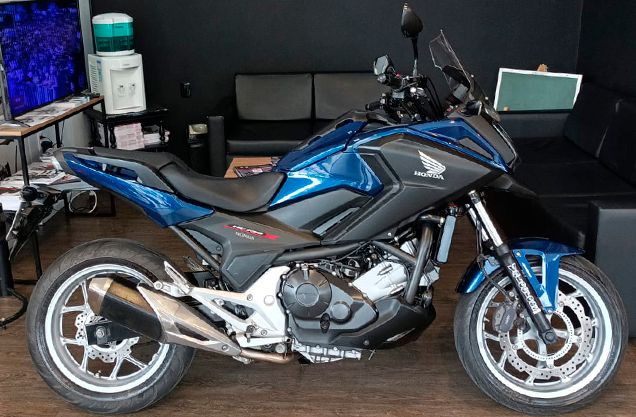 Honda NC 750X AZUL 2019/2020 VALECROSS HONDA DREAM LAJEADO / Carros no Vale