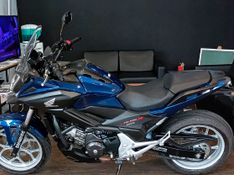 Honda NC 750X AZUL 2019/2020 VALECROSS HONDA DREAM LAJEADO / Carros no Vale