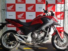 Honda NC 750X VERMELHA 2019/2020 VALECROSS HONDA DREAM LAJEADO / Carros no Vale