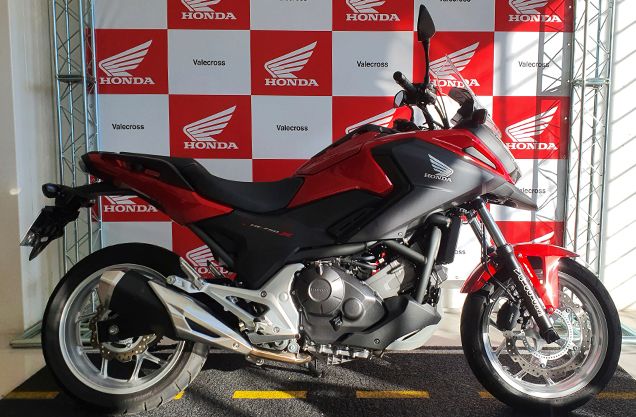 Honda NC 750X VERMELHA 2019/2020 VALECROSS HONDA DREAM LAJEADO / Carros no Vale