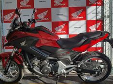 Honda NC 750X VERMELHA 2019/2020 VALECROSS HONDA DREAM LAJEADO / Carros no Vale