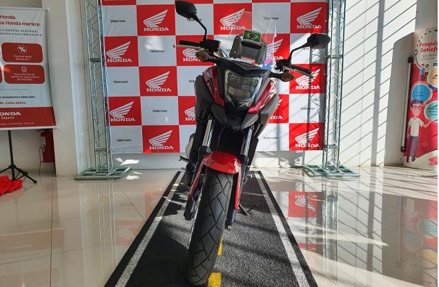 Honda NC 750X VERMELHA 2019/2020 VALECROSS HONDA DREAM LAJEADO / Carros no Vale