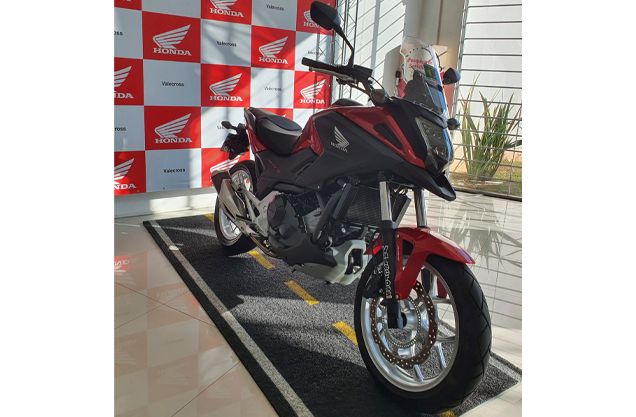 Honda NC 750X VERMELHA 2019/2020 VALECROSS HONDA DREAM LAJEADO / Carros no Vale