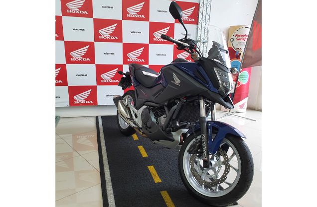 HONDA NC 750X AZUL 2020/2021 VALECROSS HONDA DREAM LAJEADO / Carros no Vale