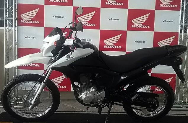 HONDA NXR 160 BROS BRANCA 2017/2017 VALECROSS HONDA DREAM LAJEADO / Carros no Vale