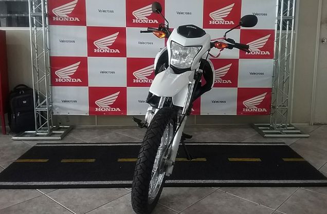 HONDA NXR 160 BROS BRANCA 2017/2017 VALECROSS HONDA DREAM LAJEADO / Carros no Vale