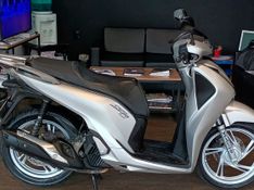 Honda SH 150I PRATA 2017/2017 VALECROSS HONDA DREAM LAJEADO / Carros no Vale